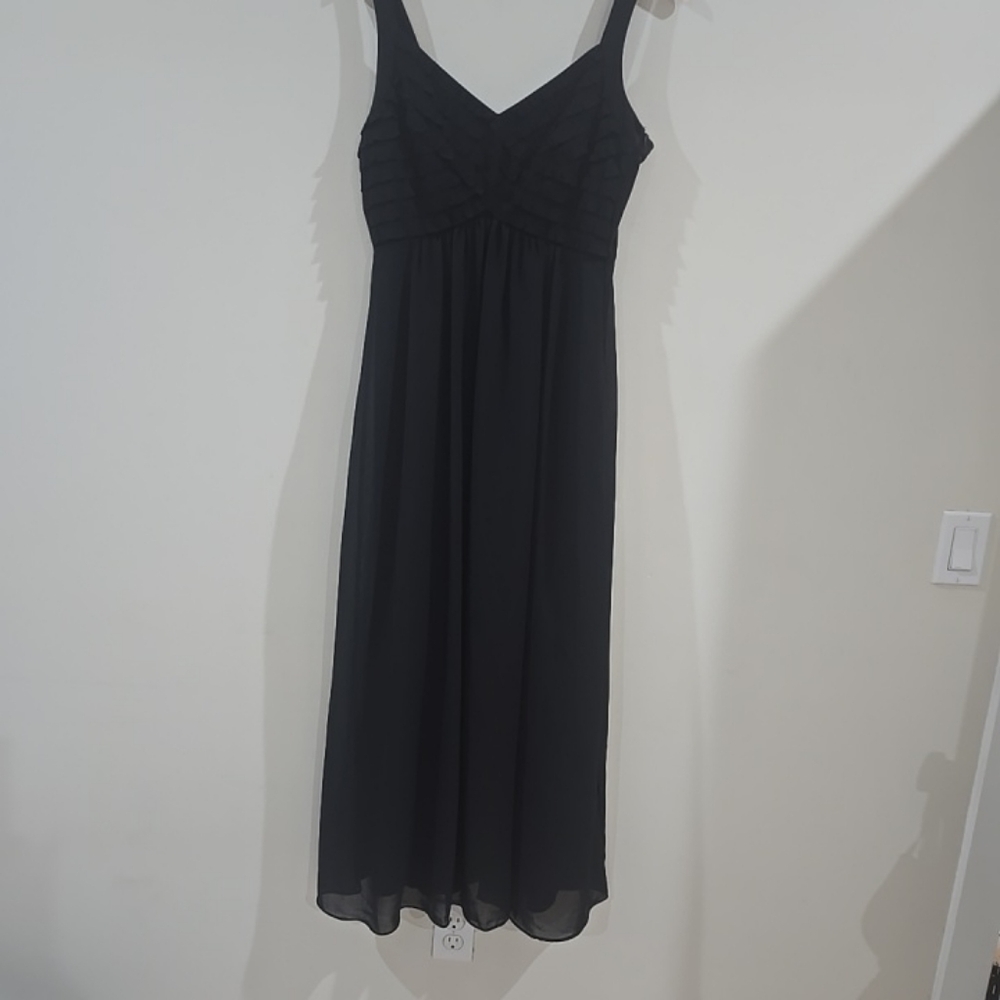 Robbie Bee black chiffon ruffle maxi dress sleeveless V-neck lined zip size 10